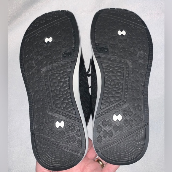 DANSKIN Women’s Infinite Black Ultra Light Knit Sneakers, Slip on Shoes Size 9 - Picture 9 of 15